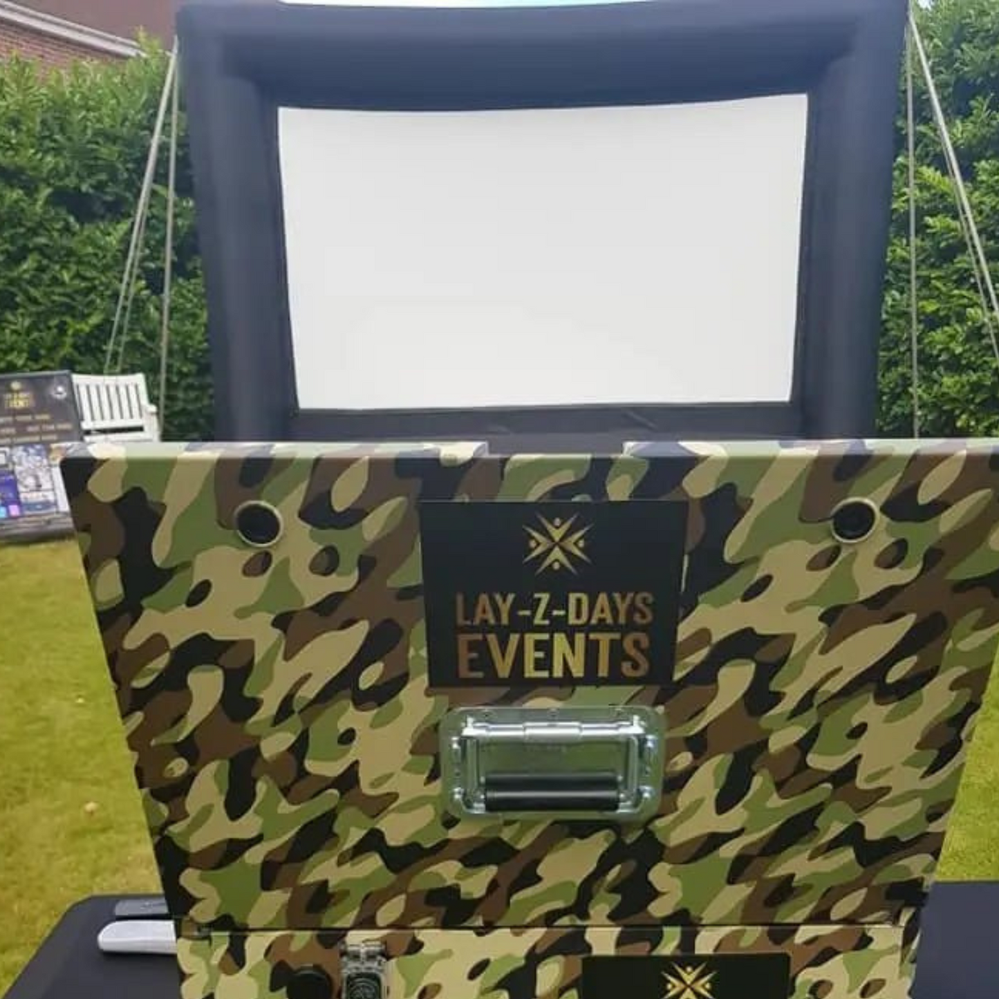 Giant inflatable cinema screen & projector hire Midlands UK