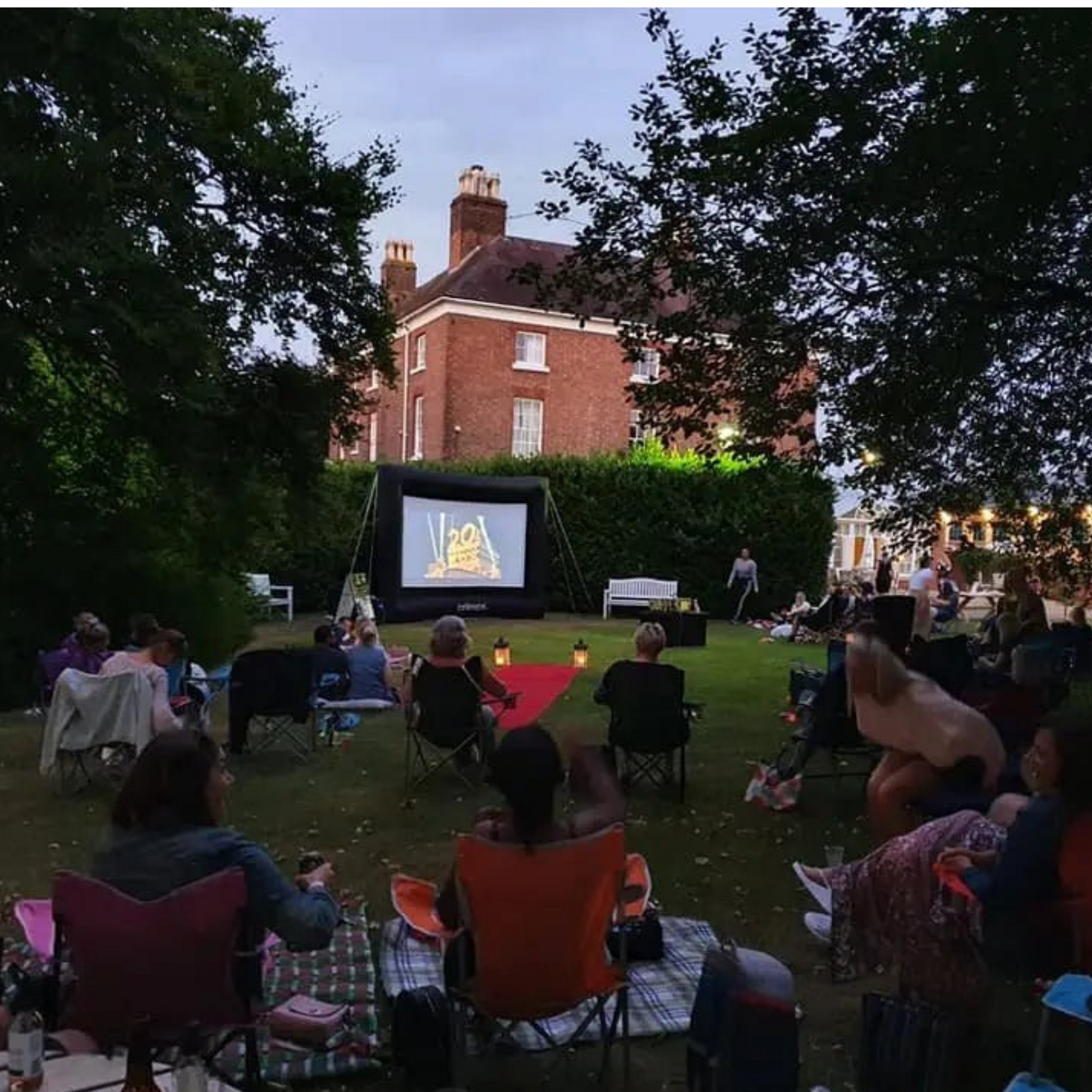 Giant inflatable cinema screen & projector hire Midlands UK