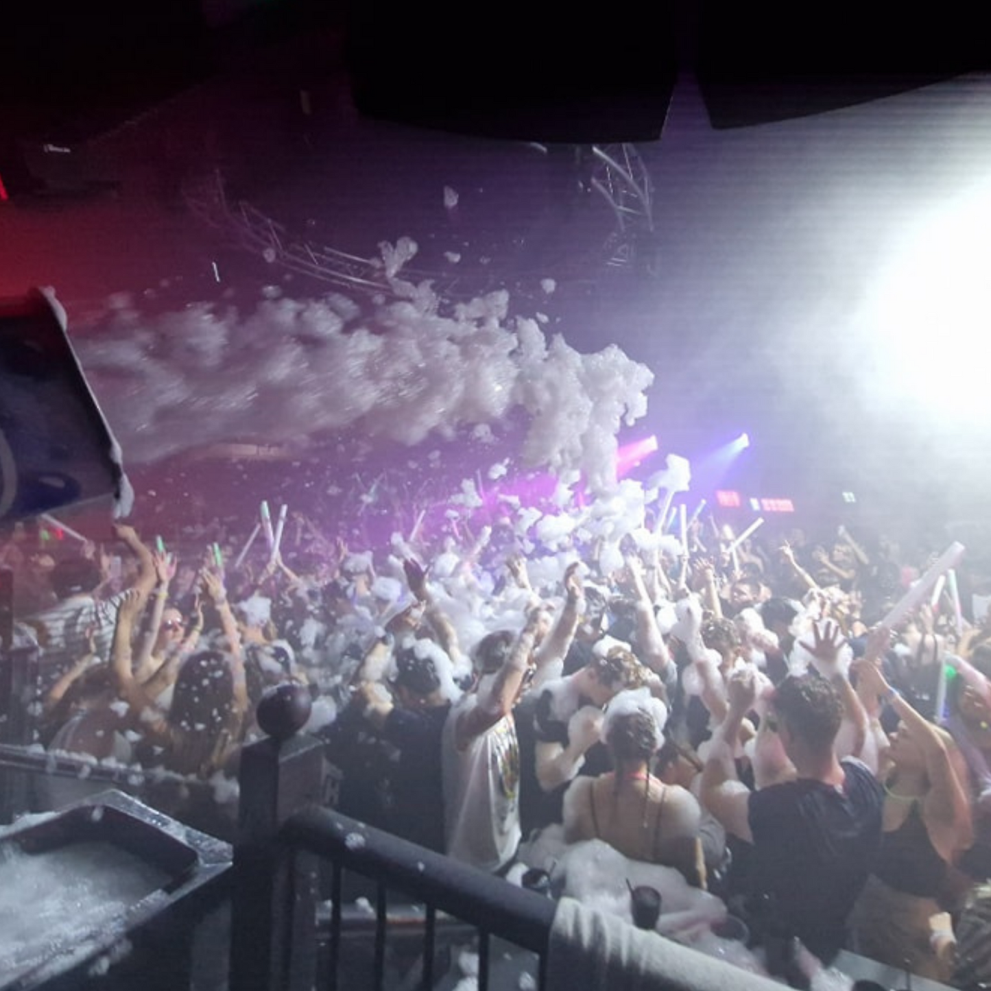 Foam party For nightclubs in the UK