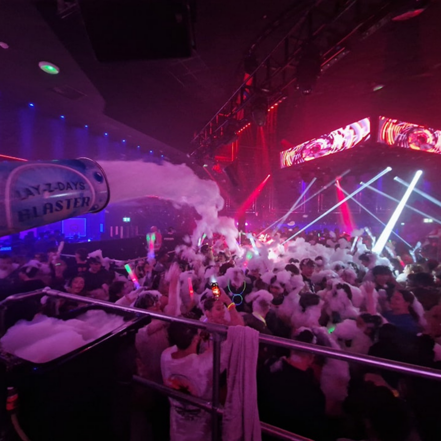 Foam party For nightclubs in the UK